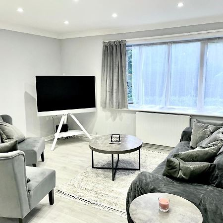 Lovely 1 Bed Apartment, 15Mins From Central Londres Extérieur photo