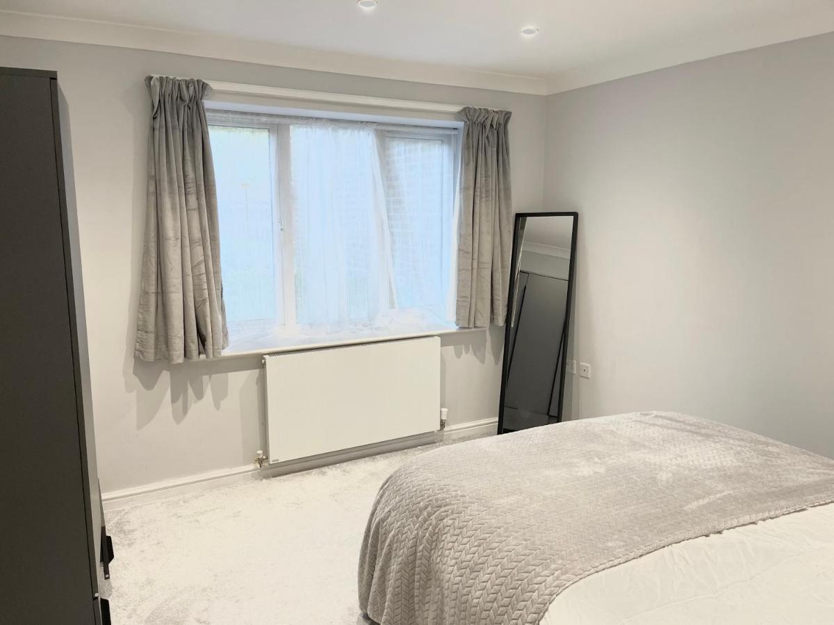 Lovely 1 Bed Apartment, 15Mins From Central Londres Extérieur photo